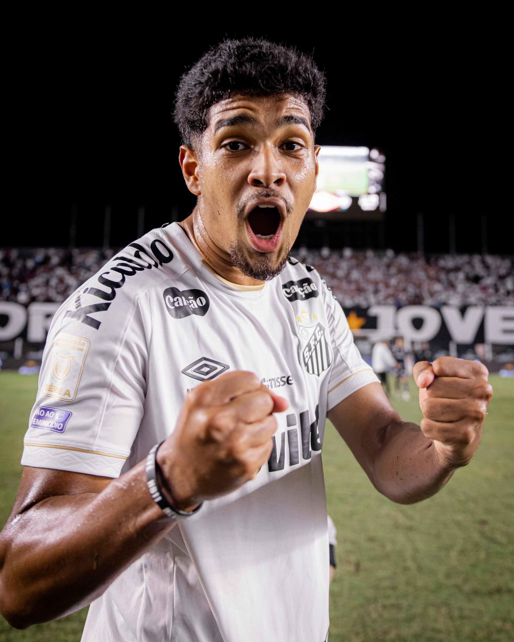 João Ananias celebra gol em amistoso e projeta sequência com o Santos