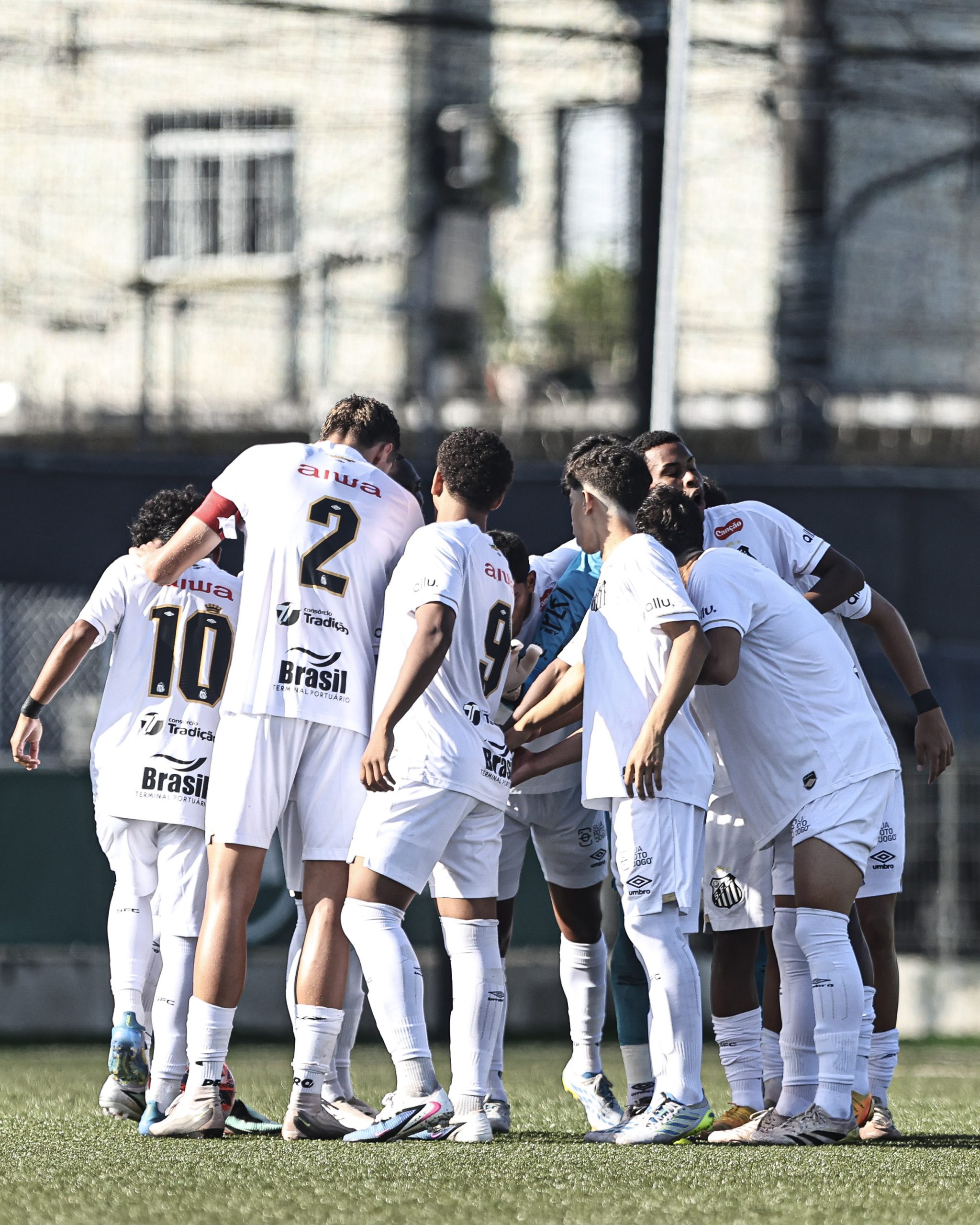 Santos faz confronto direto contra o Palmeiras no Brasileiro Sub-17