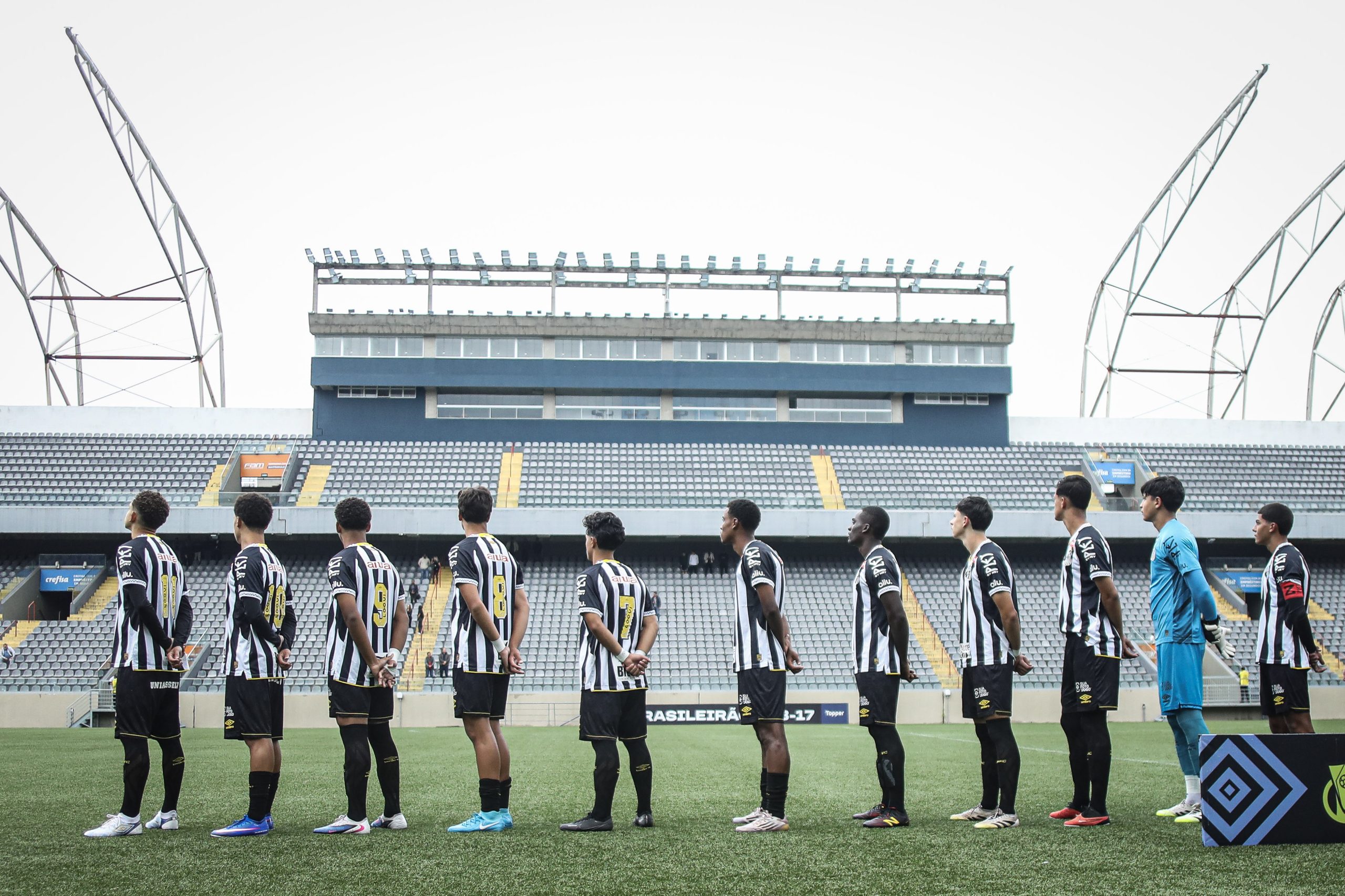 Com Nadson, Santos duela contra o Bahia no Brasileiro Sub-17