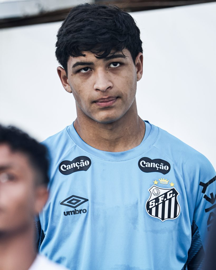 Goleiro do Santos é convocado pela Seleção Sub-17 para torneio da UEFA na Suiça