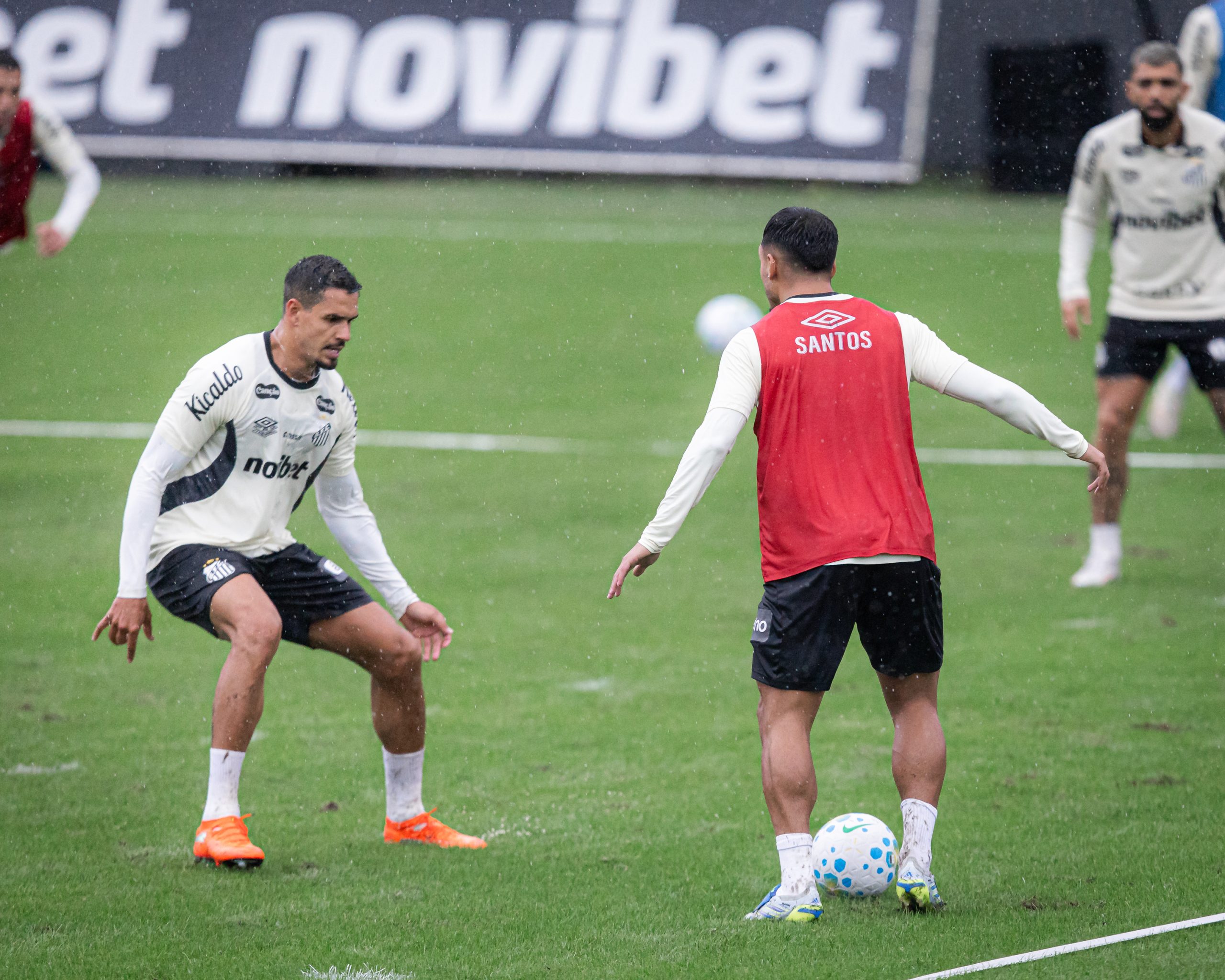 Santos avança na intertemporada com treinos em dois períodos no CT Rei Pelé
