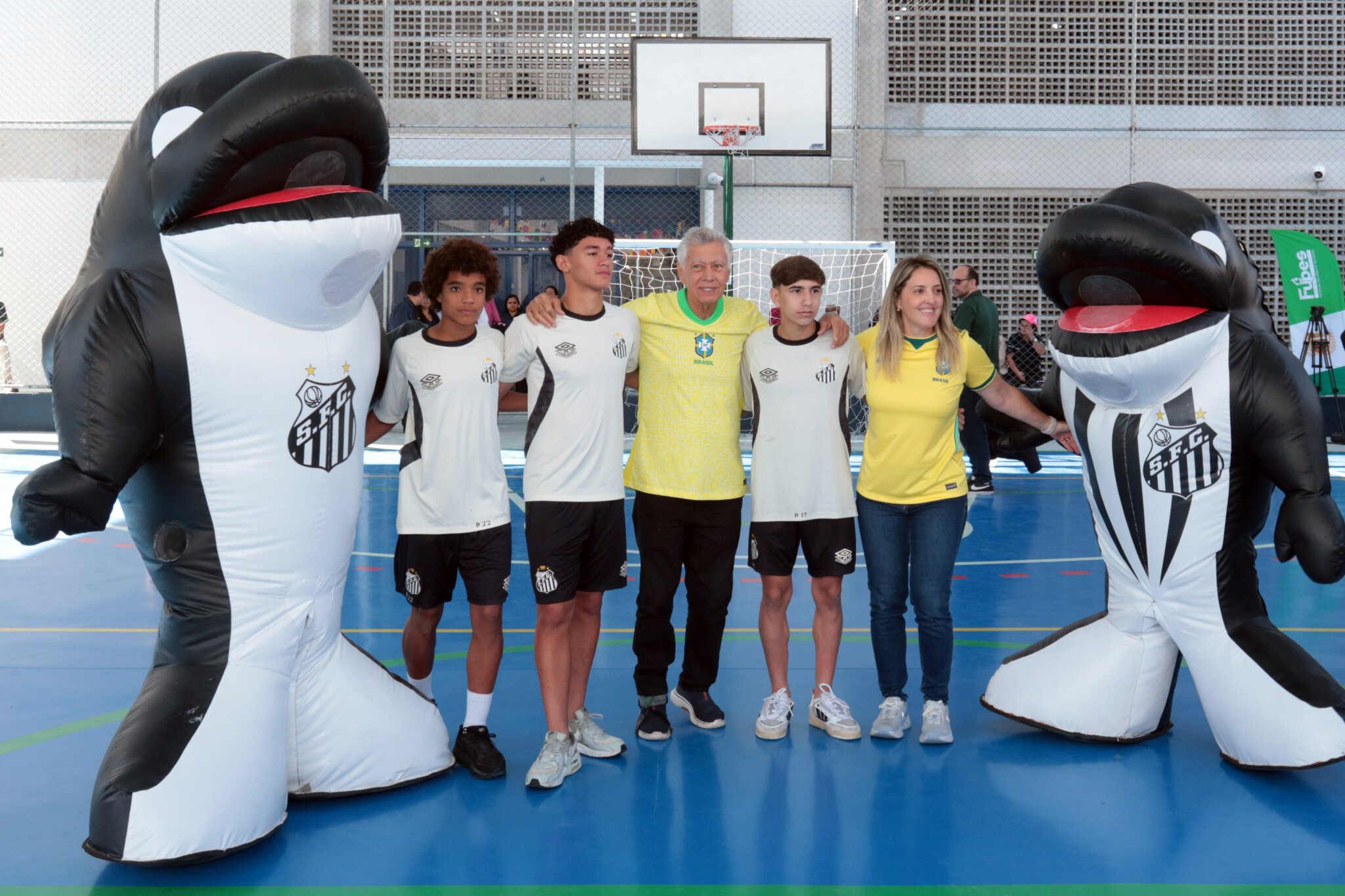Clodoaldo e Meninos da Vila visitam alunos na 4ª edição do “Campeão na Escola”