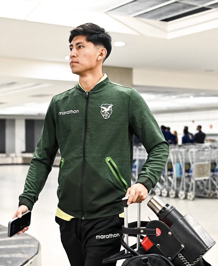 Miguelito, do Santos, disputa amistoso neste sábado contra adversário do Brasil na Copa