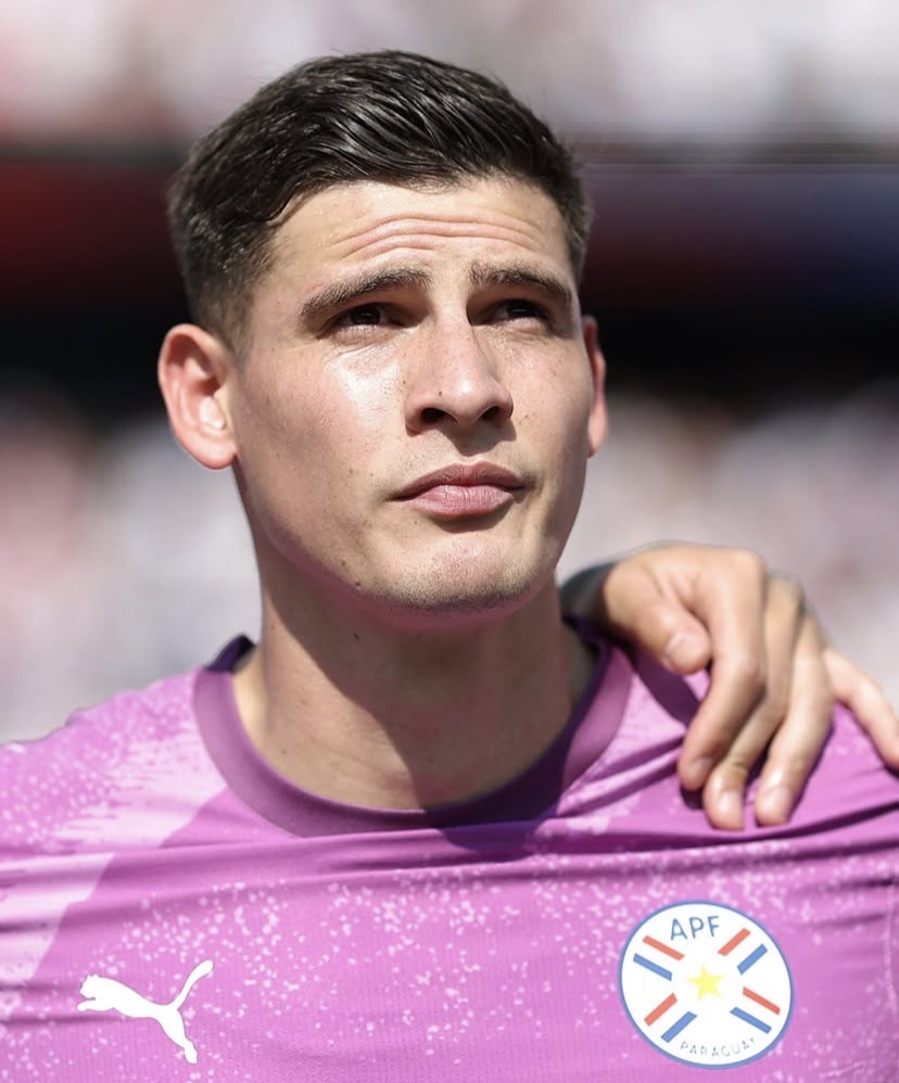 Goleiro destaque do Paraguai na Copa do Mundo enfrentou o Santos na Copa Sul-Americana