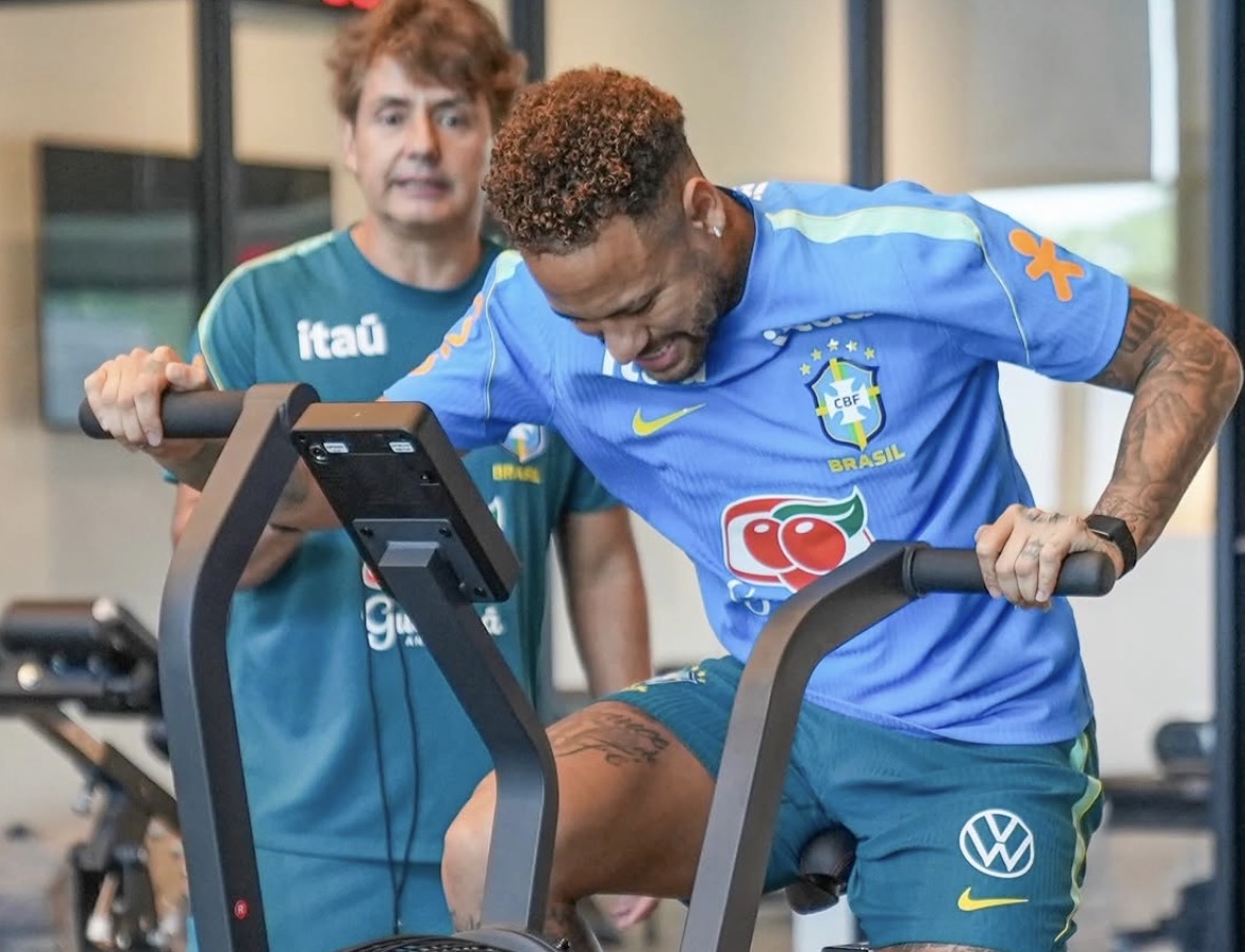 Ancelotti exalta liderança de Neymar e projeta retorno do camisa 10 na Seleção 