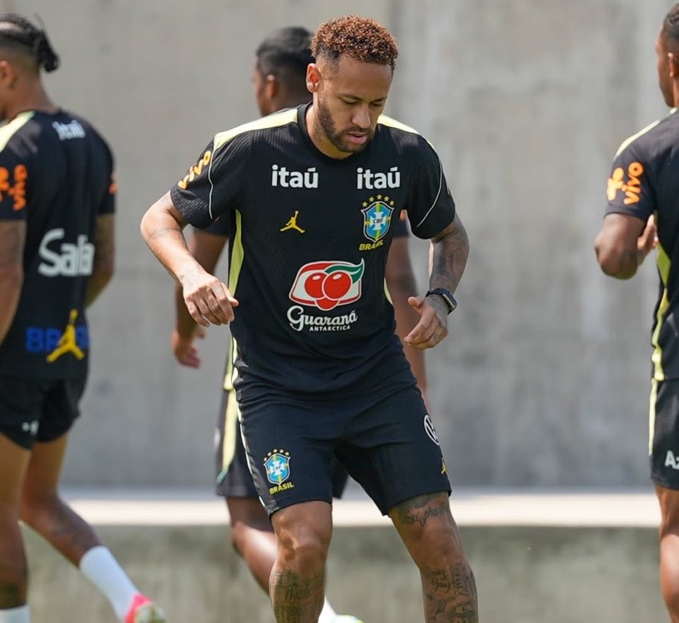 Neymar não viaja com a Seleção Brasileira para segundo jogo da Copa do Mundo