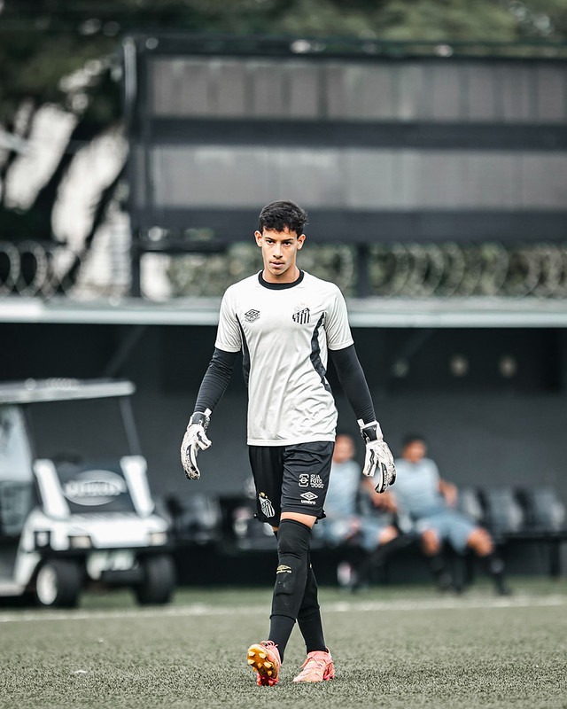 Thiago Vasconcelos quer Santos concentrado na sequência do Paulista Sub-15