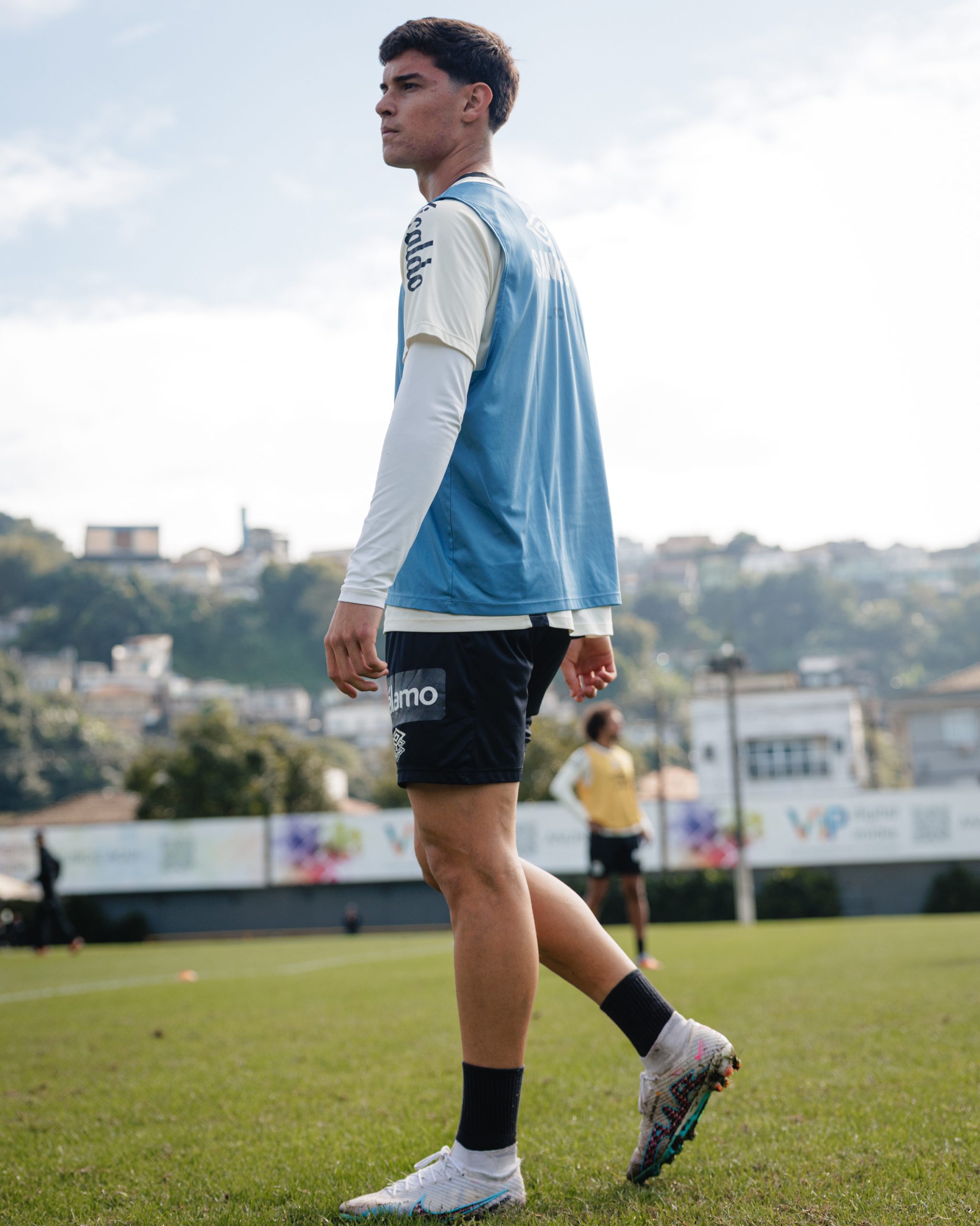 Samuel Pierri aguarda mais chances com o profissional do Santos no segundo semestre