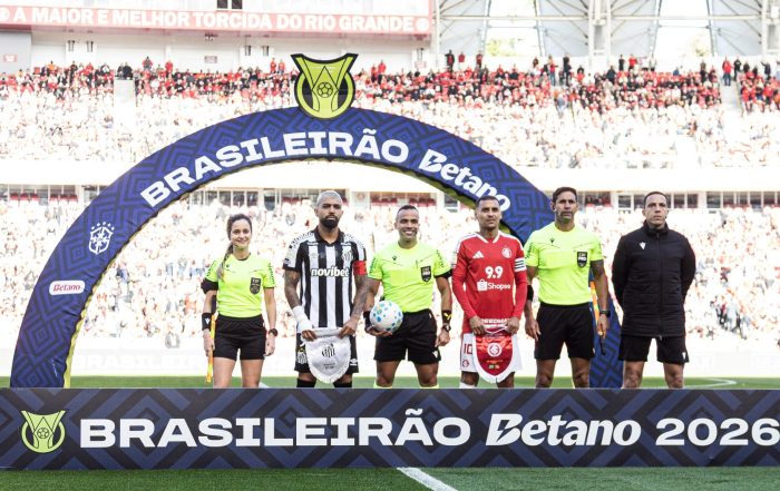No Apito: Alex Gomes Stefano apita confronto entre Atlético-MG e Santos ...