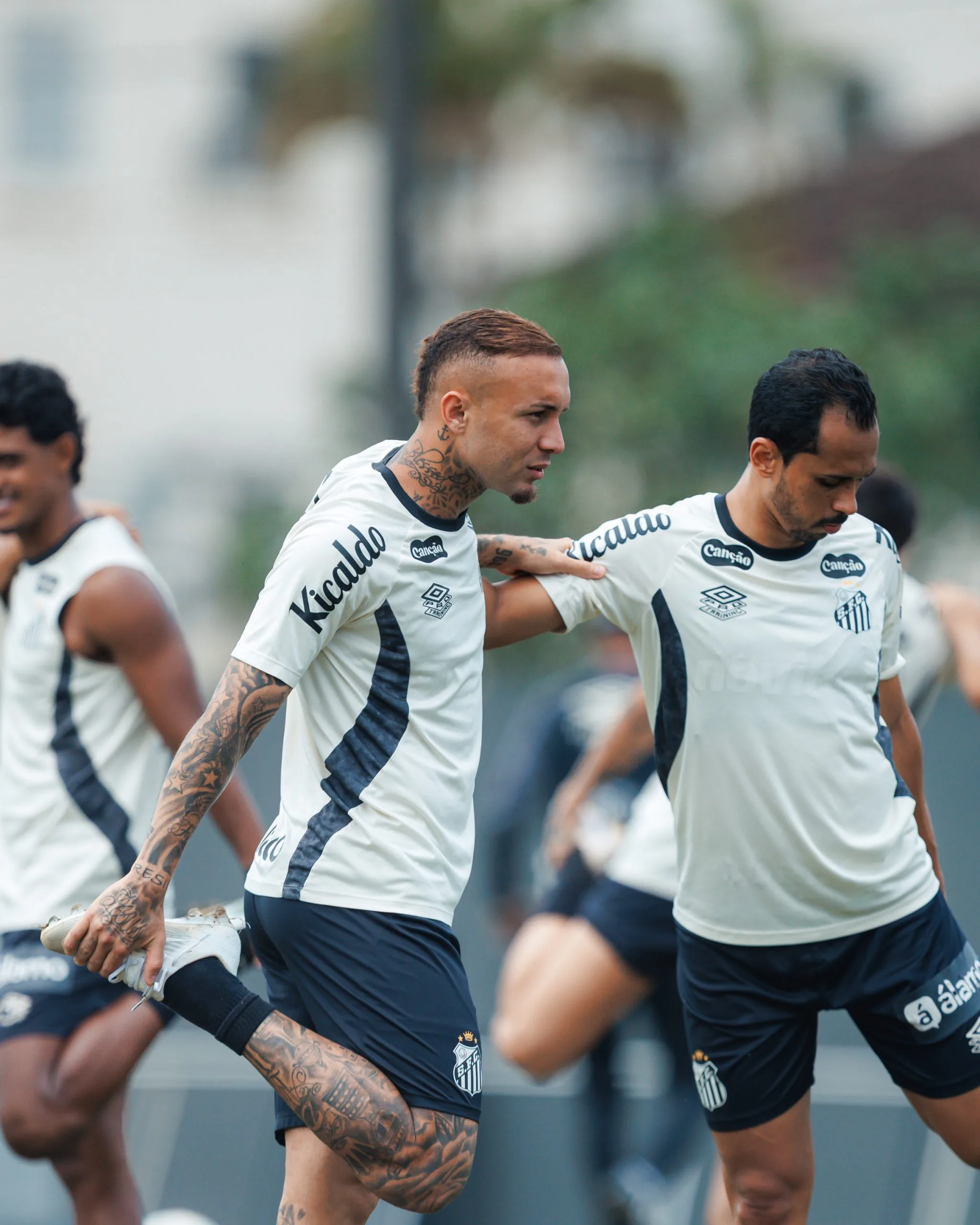 Atlético-MG x Santos: Prováveis escalações para o confronto deste domingo (11)