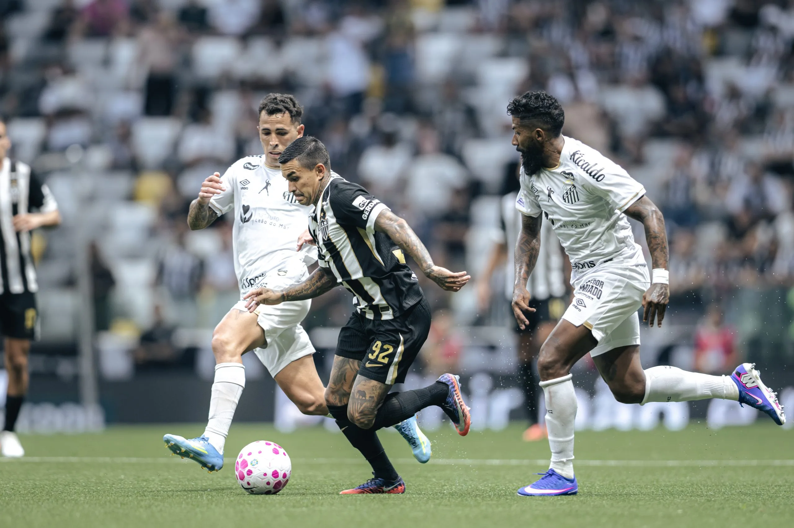 Rodinei lamenta virada para o Atlético-MG, mas vê Santos em busca de vaga na Libertadores