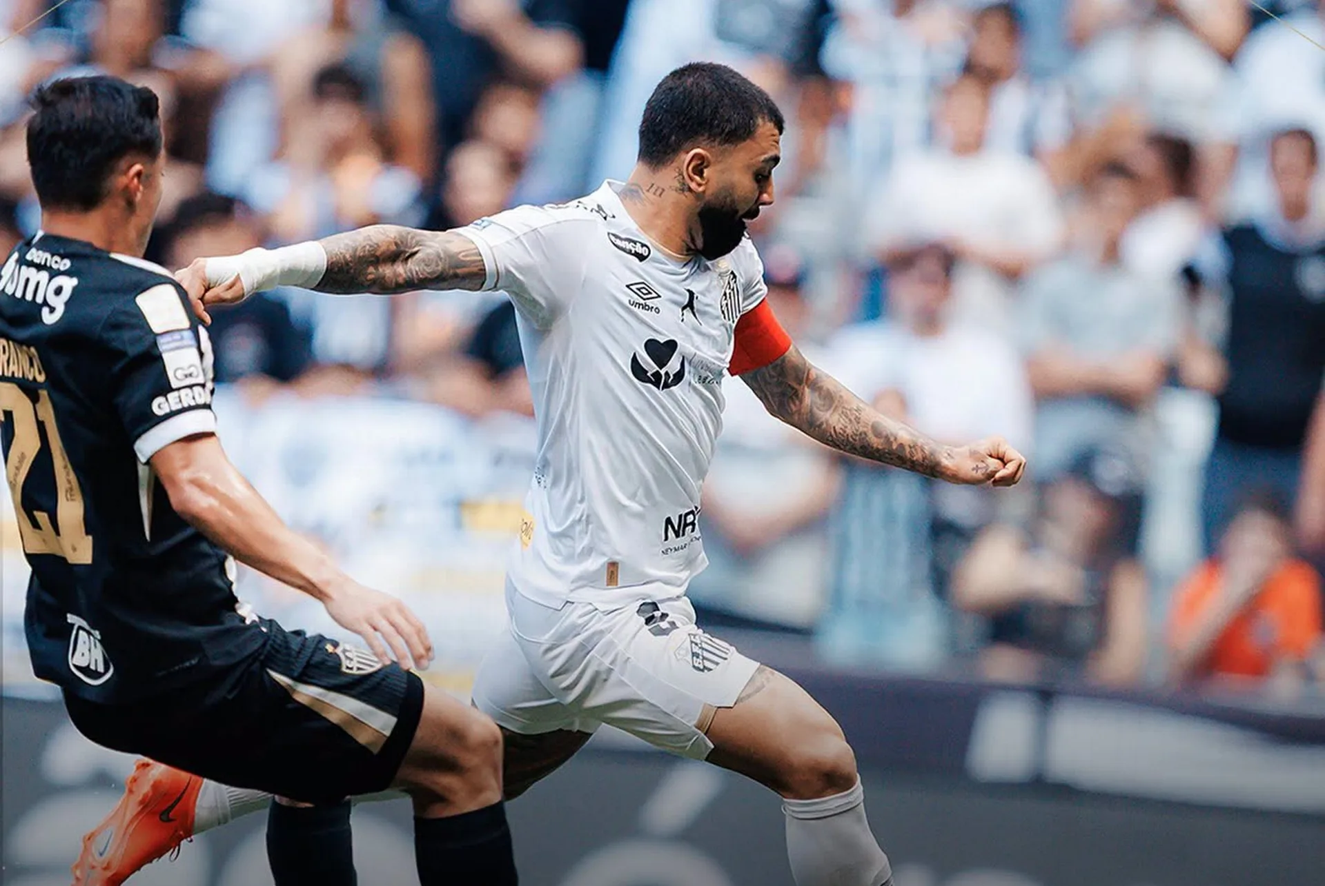 Santos sai na frente, mas leva virada do Atlético-MG e estaciona no Brasileirão
